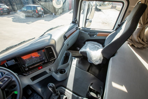 Ломовоз SHACMAN SX3258 с манипулятором ВМ10-74М